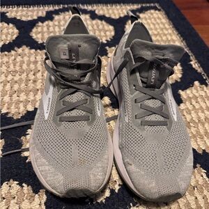 Brooks Levitate Gray Athletic Shoes